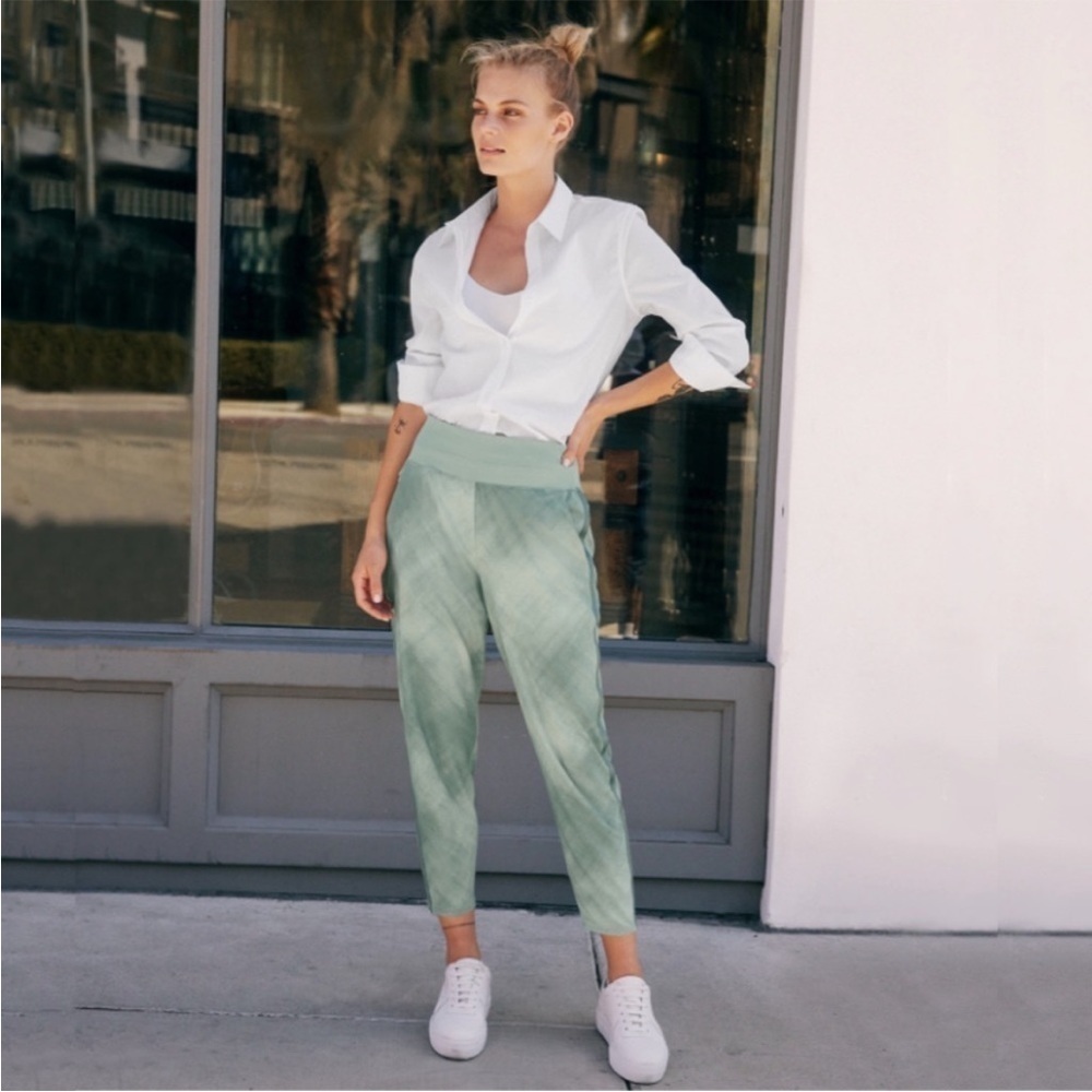 Athleta Nolita Slim Tapered Printed Crop Pants Size 4 Green Women’s